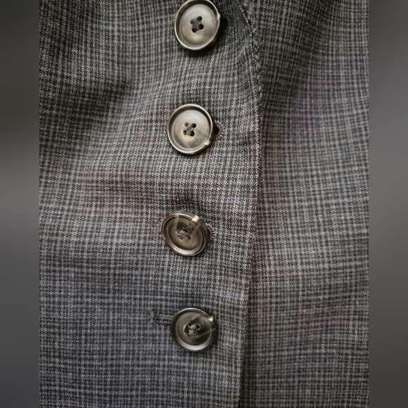 Halogen 4 button grey Plaid Blazer with back Peplum & faux pockets size … - Picture 10 of 12